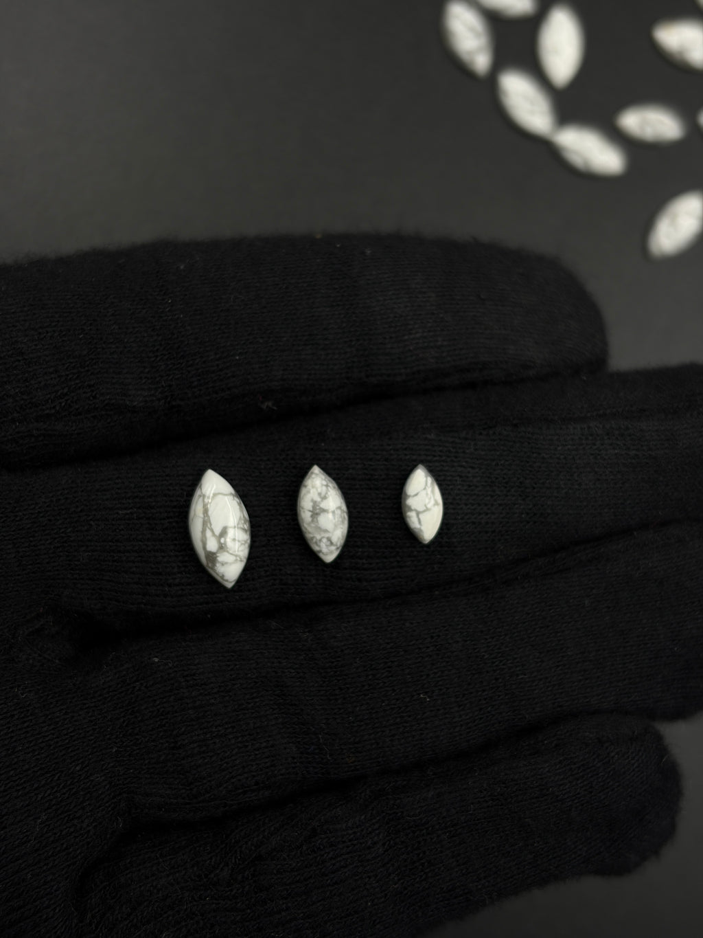 Howlite marquis/fancy shape Cabochon