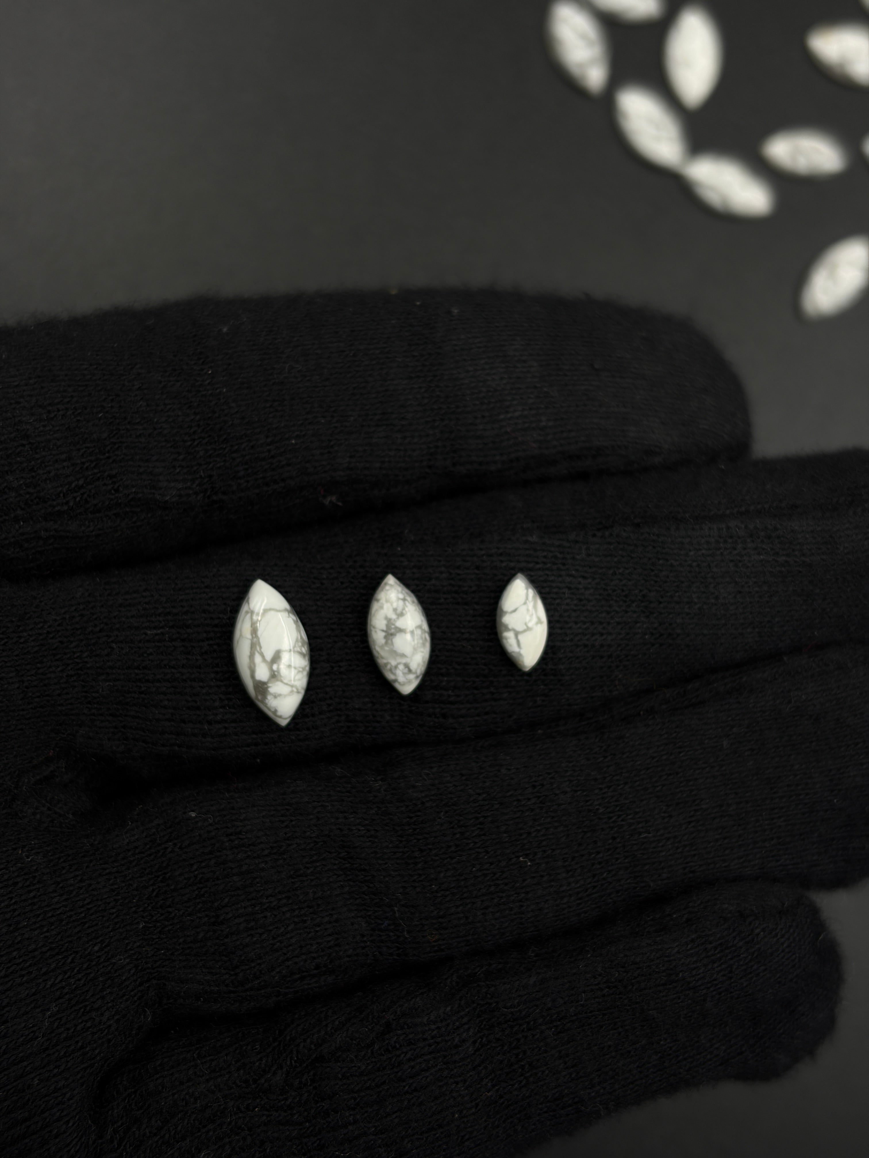 Howlite marquis/fancy shape Cabochon